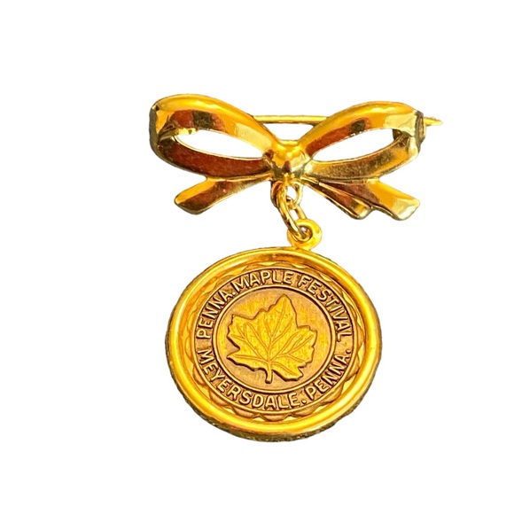 231 Bruce Bow hanging brooch 💜 - Picture 1 of 1